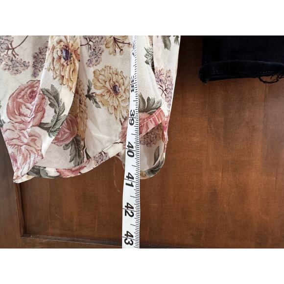 Vici Blush Floral Midi Dress - Picture 7 of 9